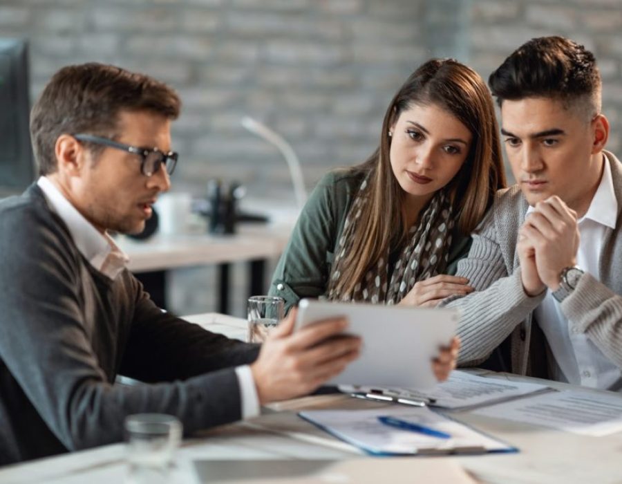 mortgage-adviser-1024x637